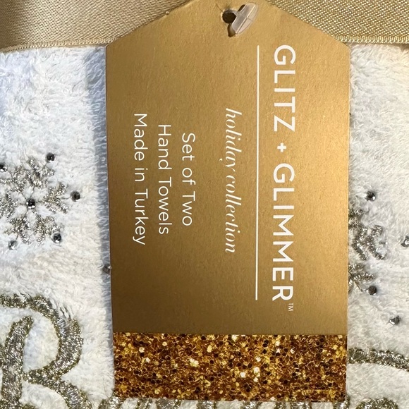 Christmas Holiday Hand Towels Set of 2 Embroidery & Rhinestones NEW WITH TAGS - Picture 5 of 5